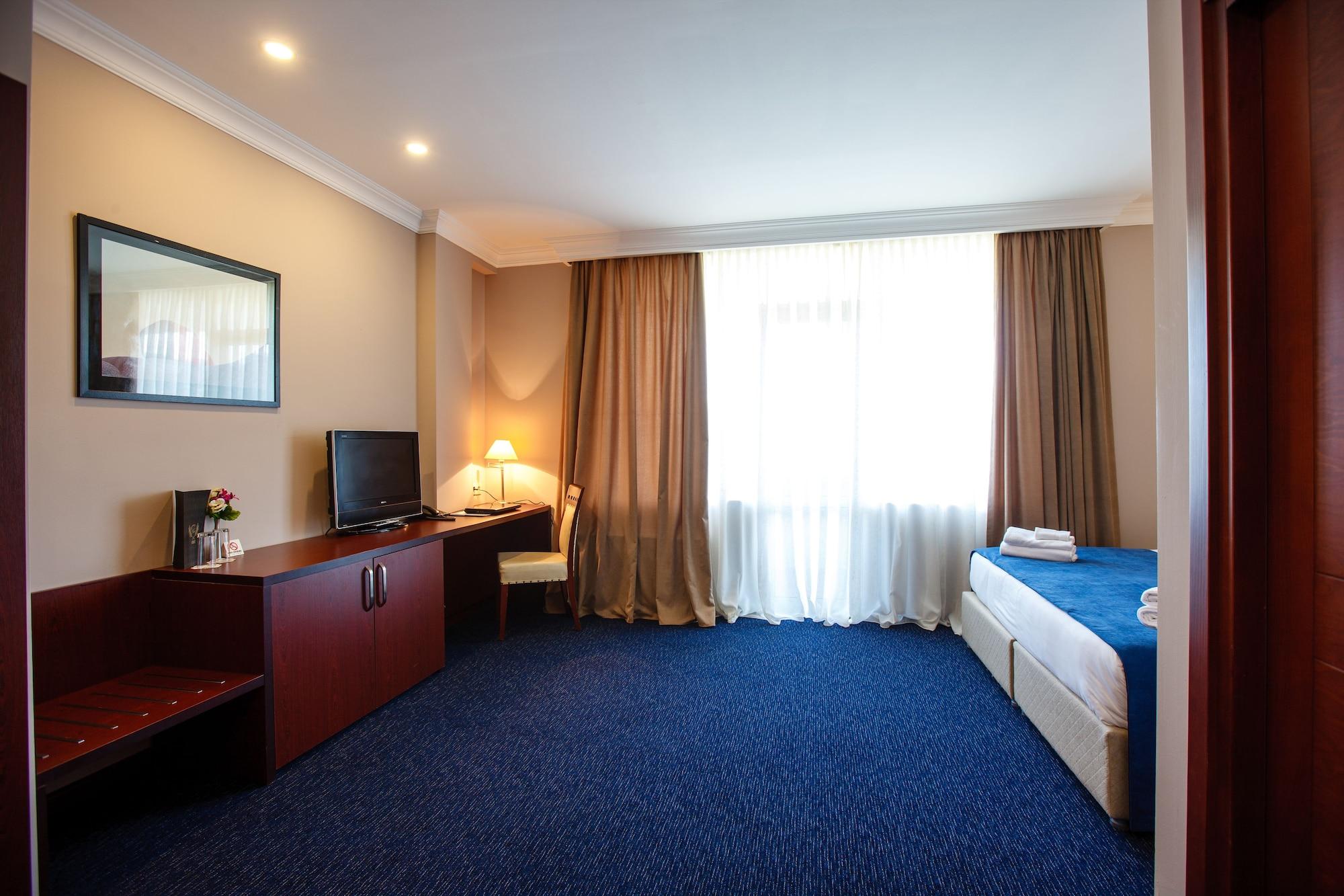 Cruise Hotel Tbilisi Eksteriør billede