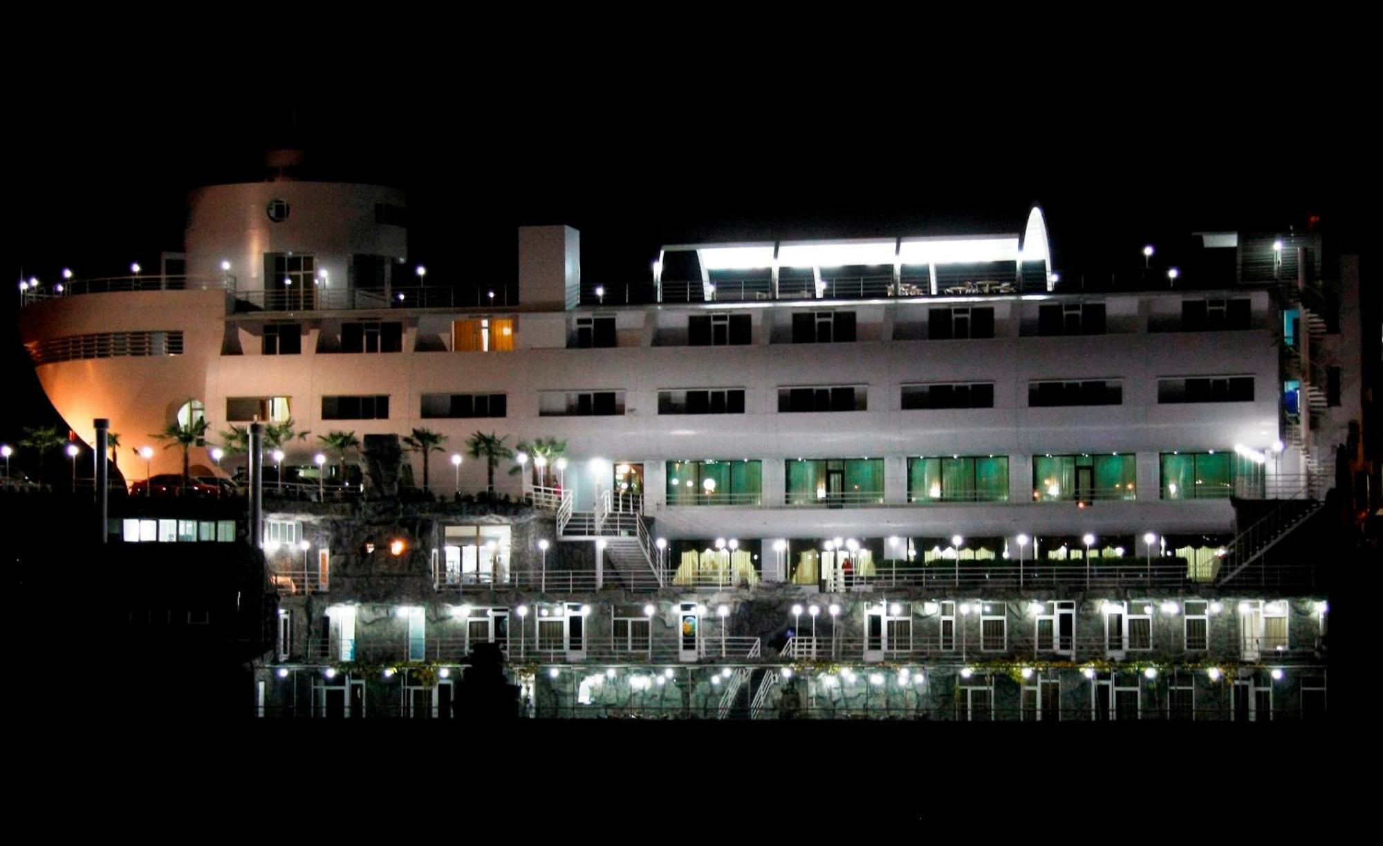 Cruise Hotel Tbilisi Eksteriør billede