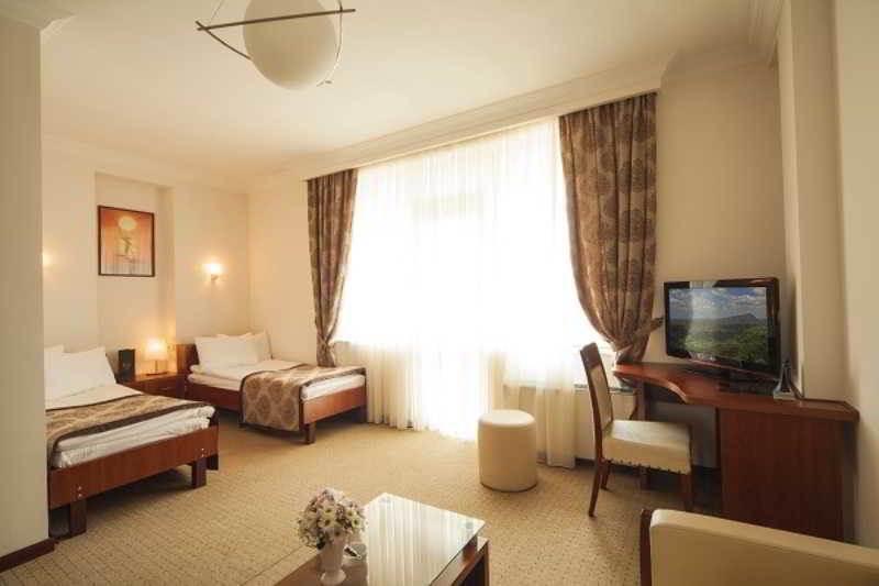 Cruise Hotel Tbilisi Eksteriør billede