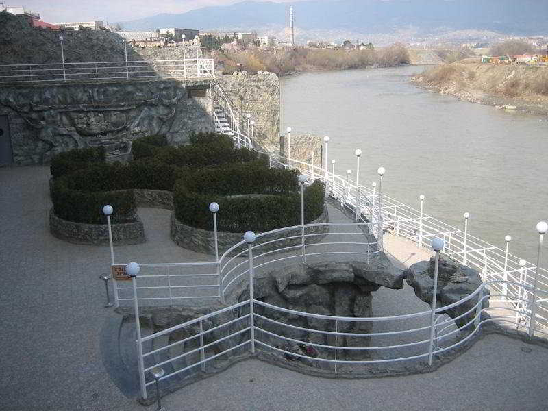 Cruise Hotel Tbilisi Eksteriør billede